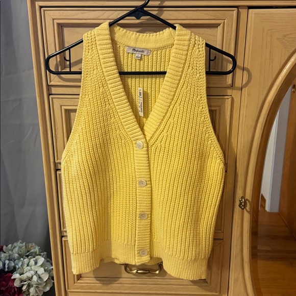 Madewell Tops - Madewell Cutaway Sweater Vest
